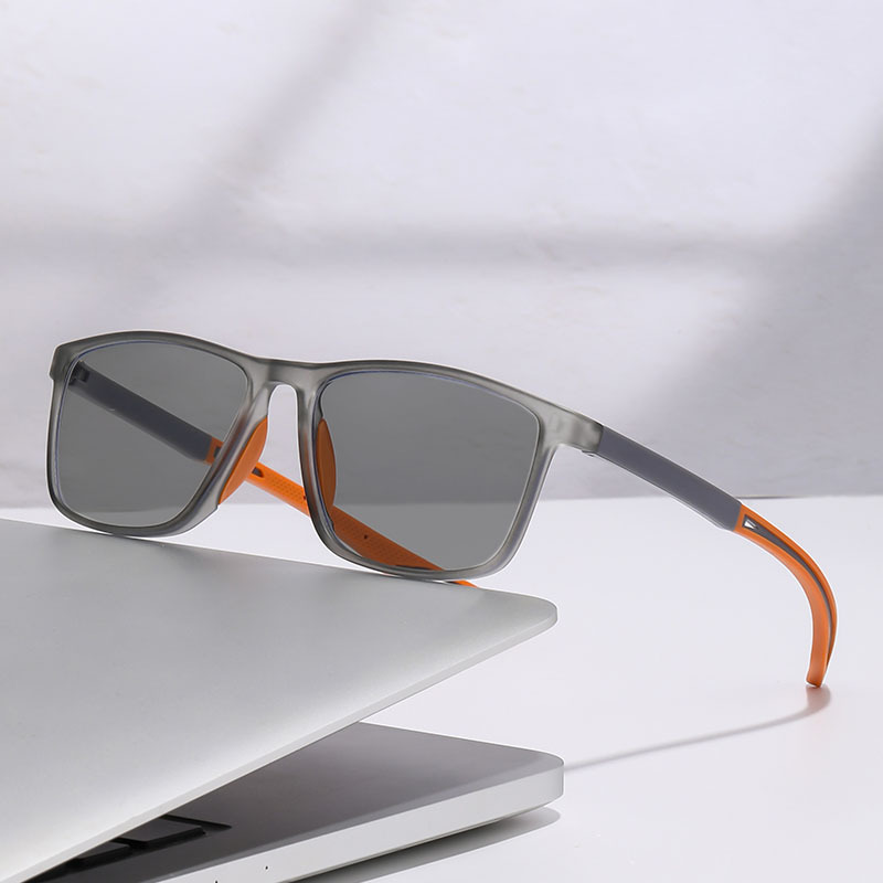 Color Changing Outdoor - Trendy coole sportbril met kleurveranderende glazen,